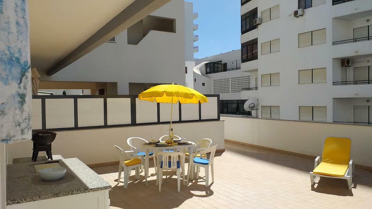T2 Tahíti - Terraço, Familiar, Garagem, Wifi Apartamento Quarteira Exterior foto